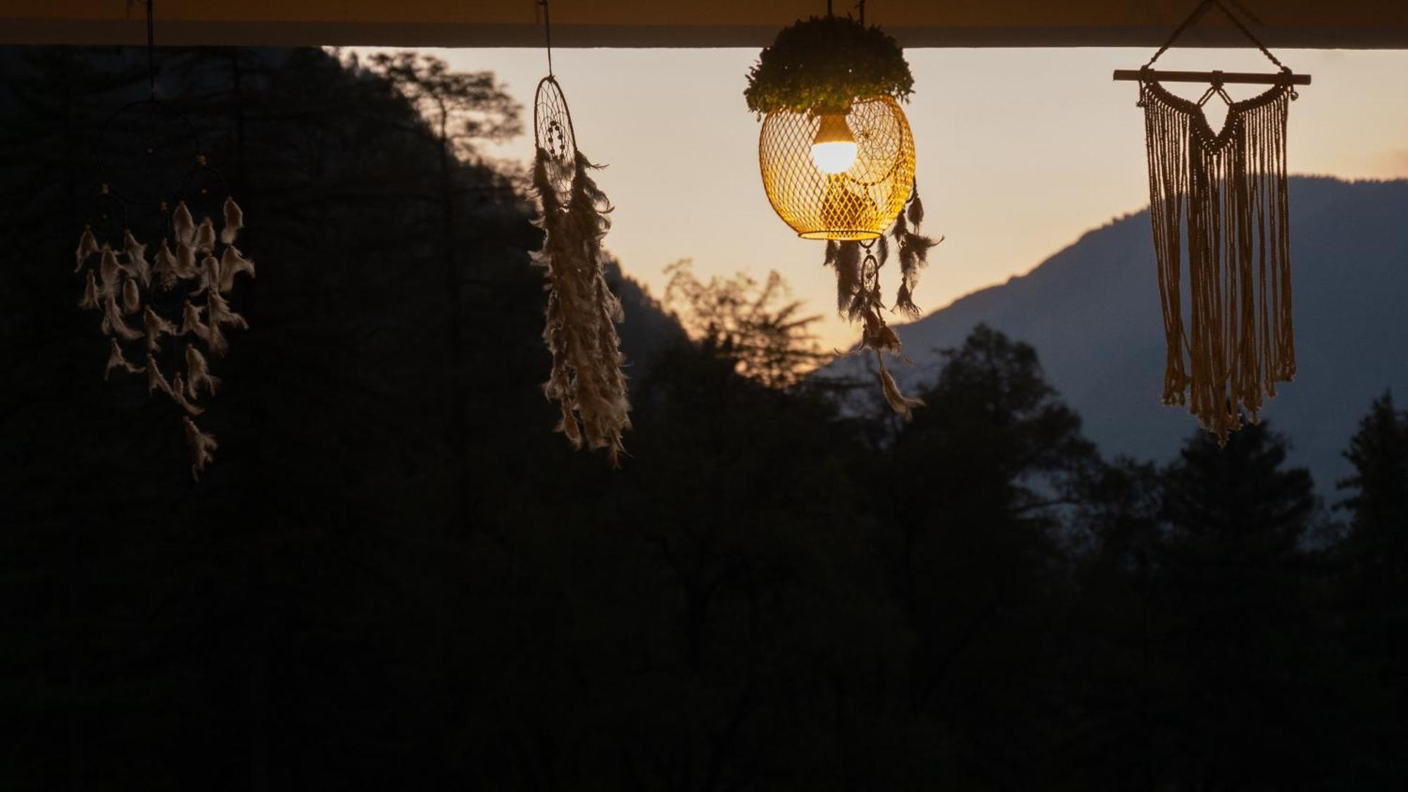 Wabi Sabi Riverside Hostel Kasol Esterno foto