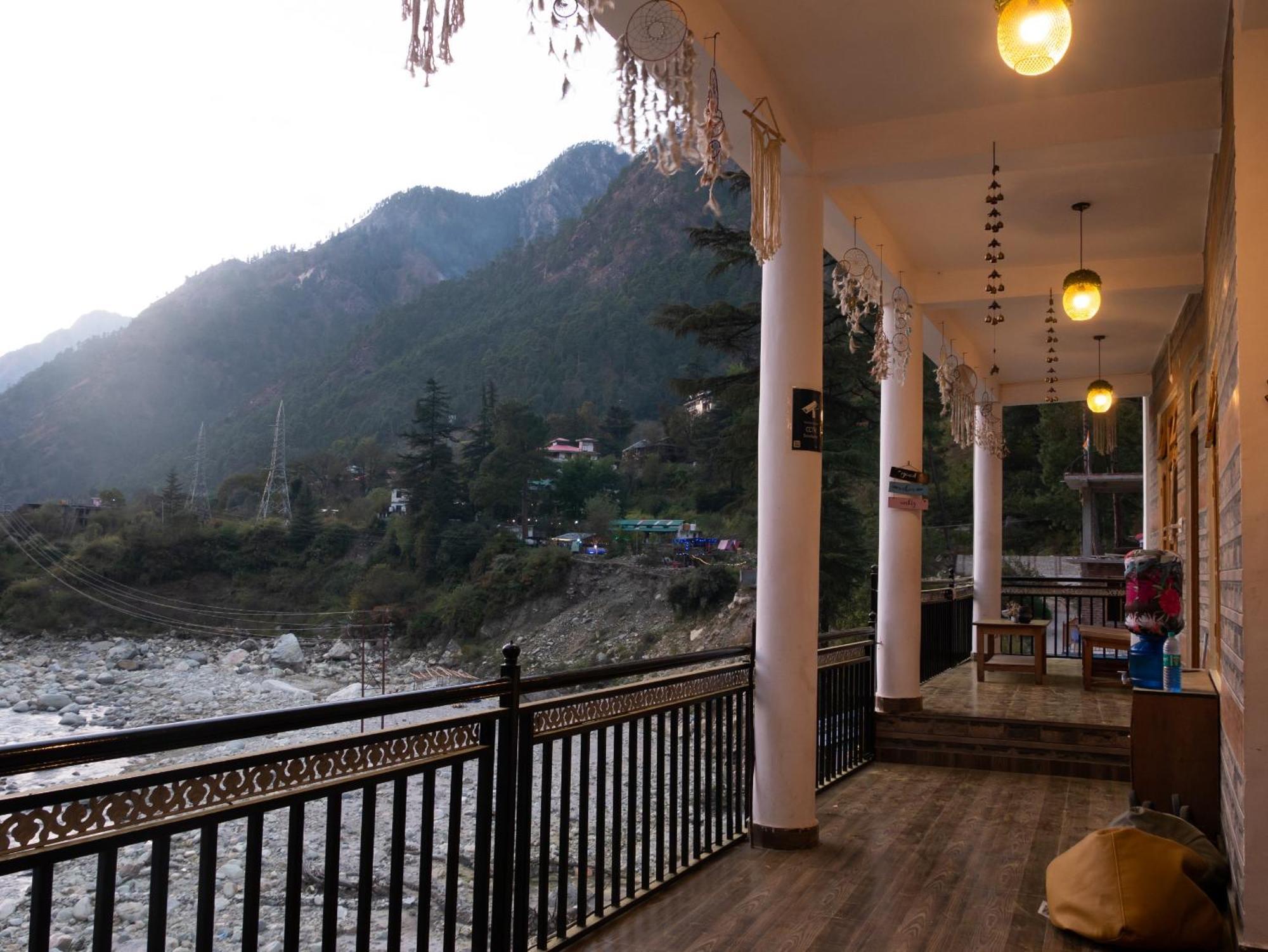 Wabi Sabi Riverside Hostel Kasol Esterno foto
