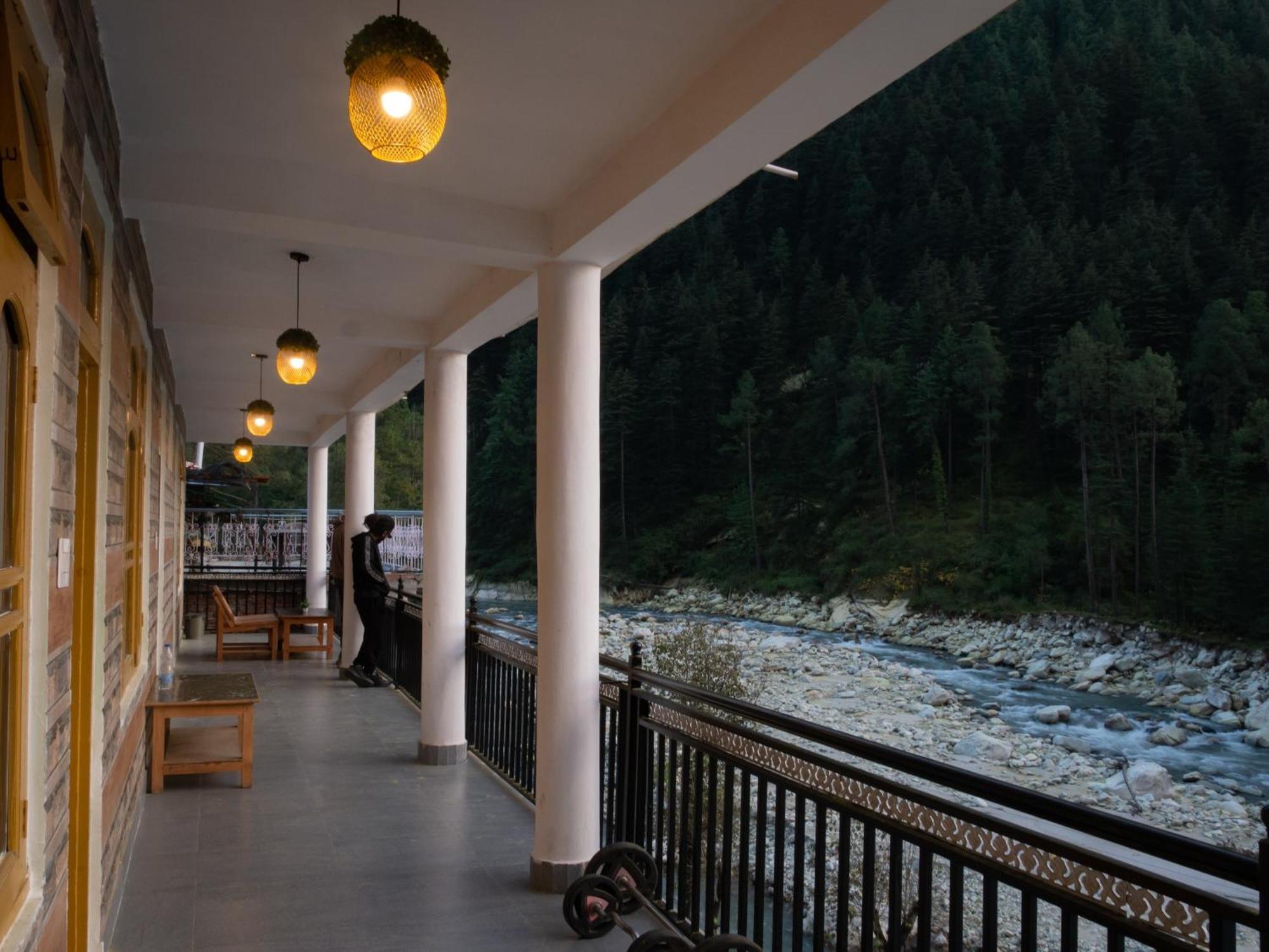 Wabi Sabi Riverside Hostel Kasol Esterno foto